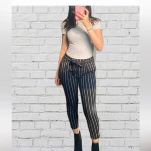 Sabrina Diamanti Black White Pinstriped  Paper Bag Waist Pants Size Large